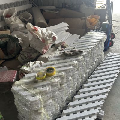 Post 2.59m Pvc Composite Fence Panels Eco Friendly Adjustable Size
