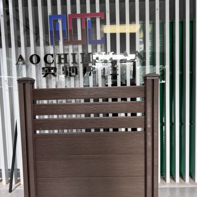 Low Maintenance 6ft WPC Fencing Panel Fence Extrusion Forming Eco Friendly