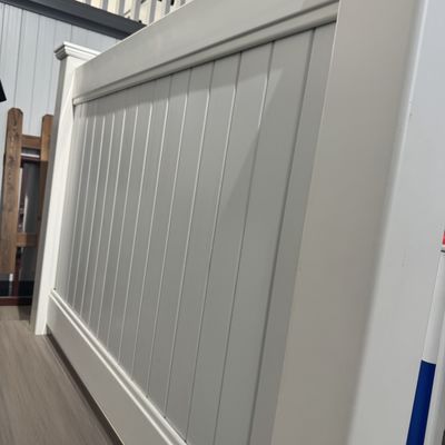 White Durable PVC Vinyl Privacy Fence Post 2.59m Waterproof for homes gardens