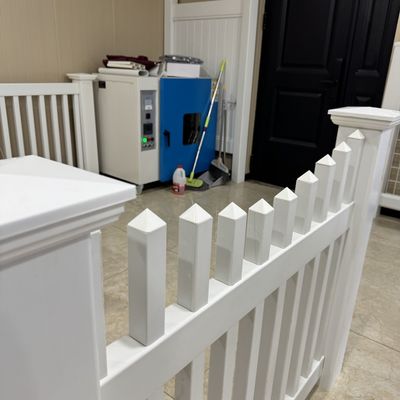 Glossy Surface PVC Picket Fence Attractive Decorative 4ft High