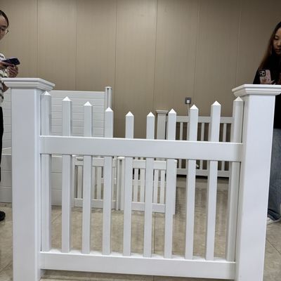 High Easy Maintain Closed Picket Vinyl Fence 4ft Use Strong Stable