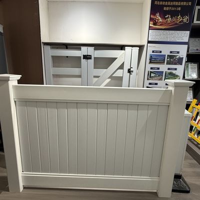 UV Resistant PVC Vinyl Fence Easy To Install White Vinyl Fence Boards 6feet×8feet