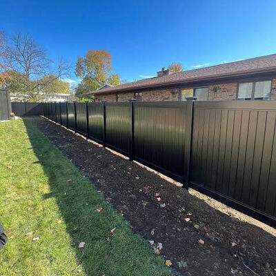 Outdoor Durable PVC Privacy Fence Quick Assemble Black Vinyl 2.4m Panels