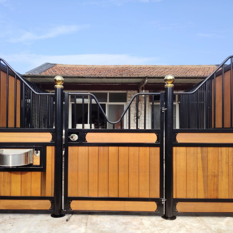 Movable Horse Stable with Customized Color and 200 kg Weight for Farm Use