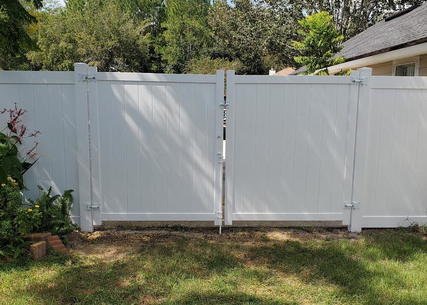Low Maintenance PVC Picket Fence Designed with Smooth Surface and Burr Free Edges Providing Protection and Aesthetic Appeal
