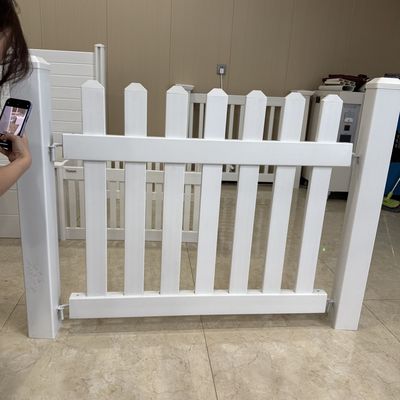 PVC tháo rời lắp đặt Vinyl Picket hàng rào thanh lịch bền nhựa White hàng rào